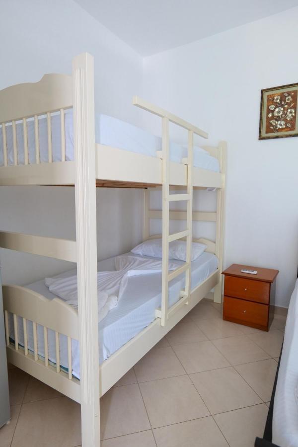 Vila Fredi Ksamil Esterno foto