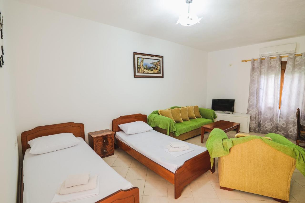 Vila Fredi Ksamil Esterno foto